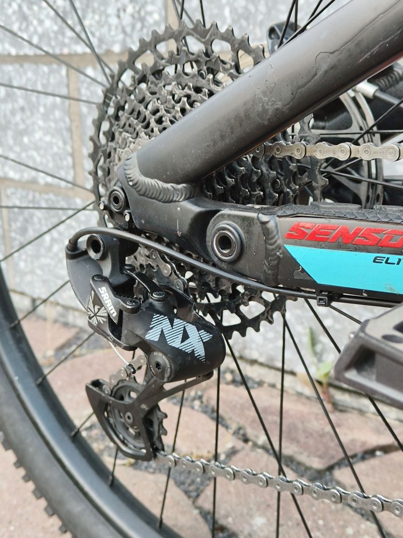 GT Sensor 29" Carbon Elite M