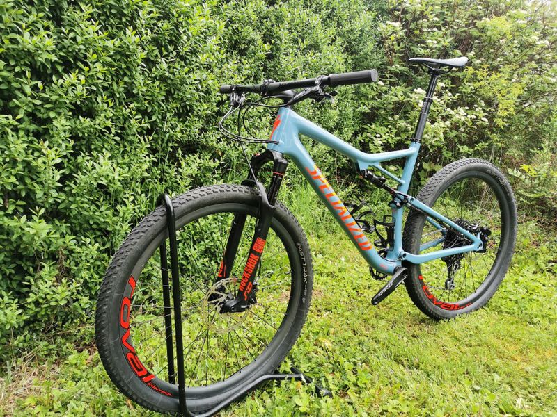 Specialized Epic 2019 Expert; vel. XL