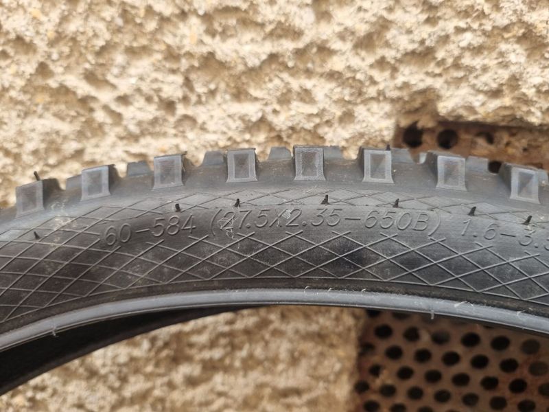 Pláště Schwalbe Magic Mary 27,5