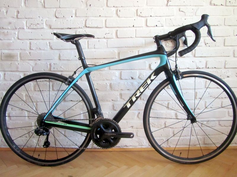 TREK DOMANE na Shimano ULTEGRA Di2, 54 cm. Super stav PC 110.000 Kč
