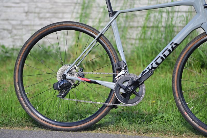 Superior X-Road – SRAM Force AXS, velikost 54 (M)