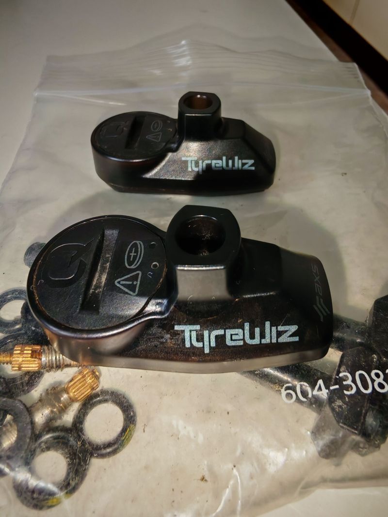 Bezdrátové snímače tlaku SRAM Tyrewiz 2.0