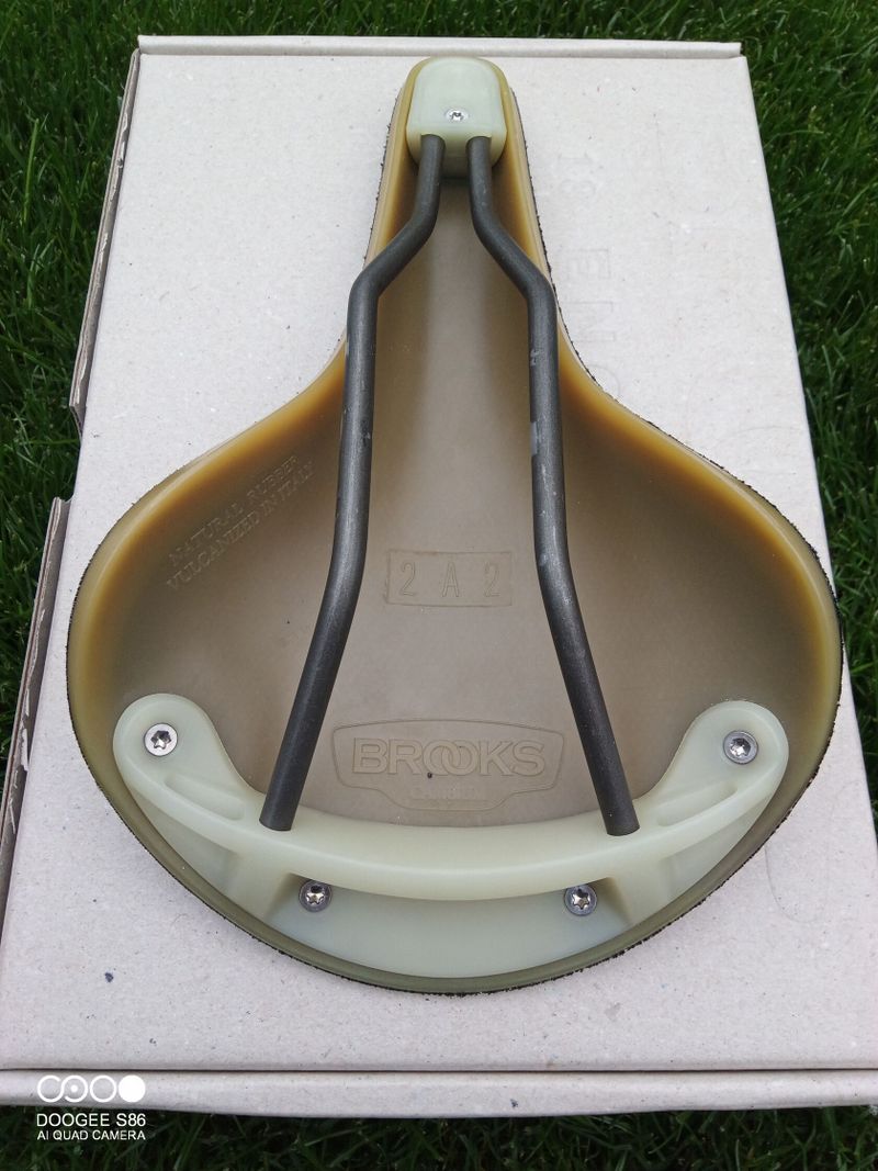 BROOKS C17 Special Recycled Nylon - natural 