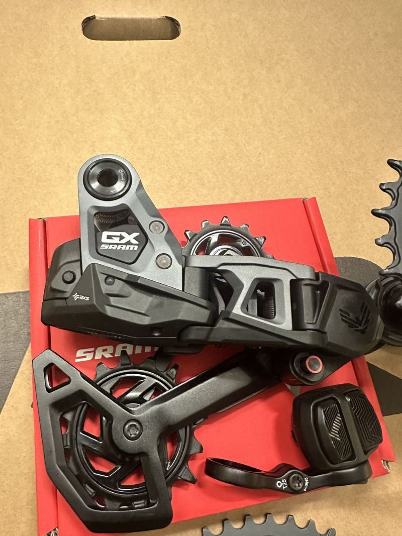 Sada Sram GX Transmission + plus další nové komponenty 