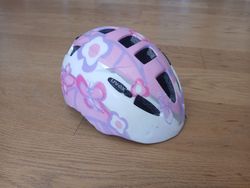 Dětská cyklistická helma UVEX Kid 2 princess