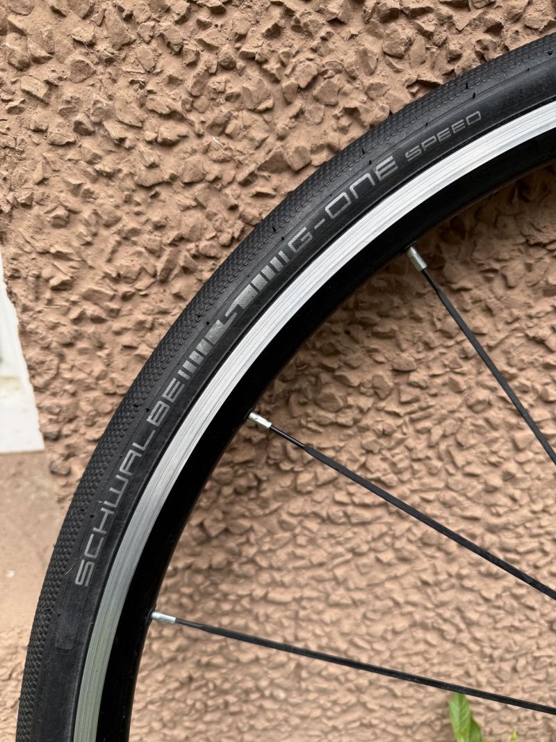 Zapletená hliníková kola Mavic Aksium Elite