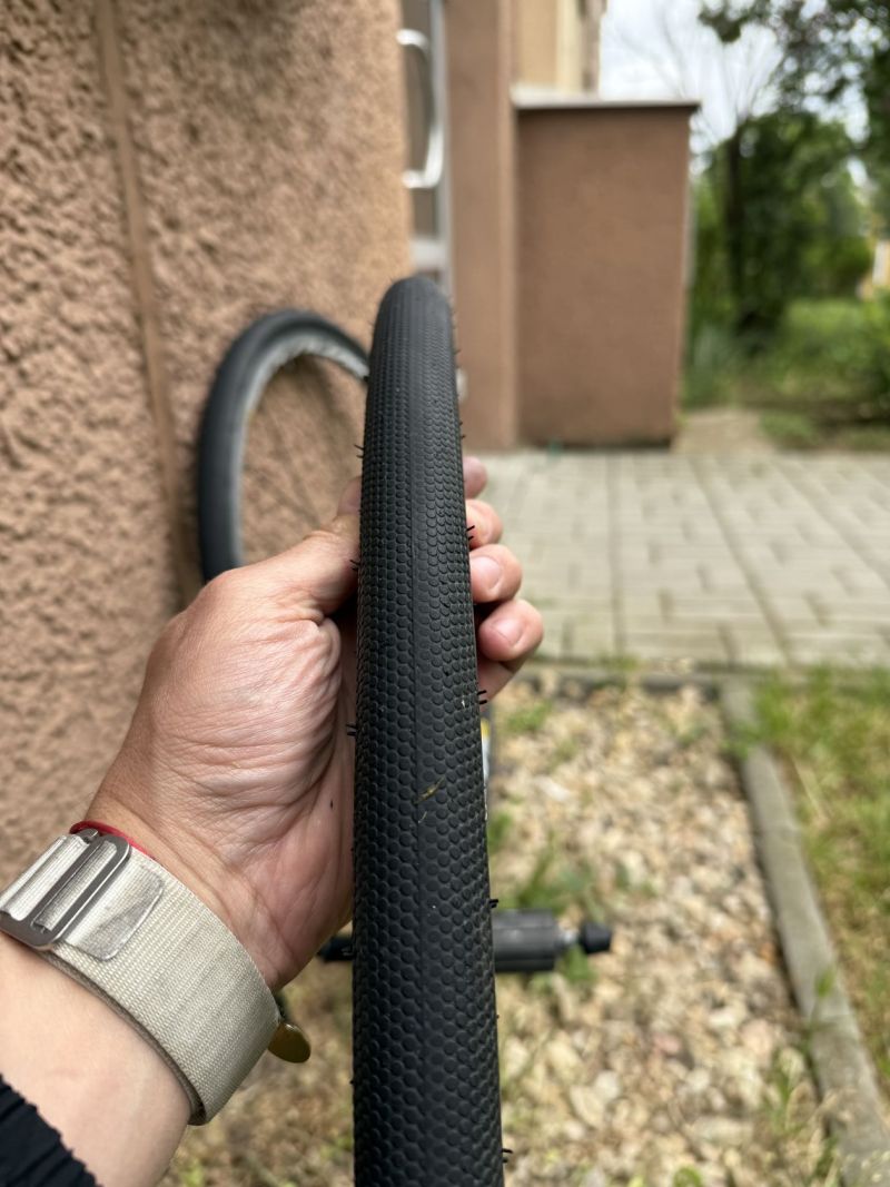 Zapletená hliníková kola Mavic Aksium Elite