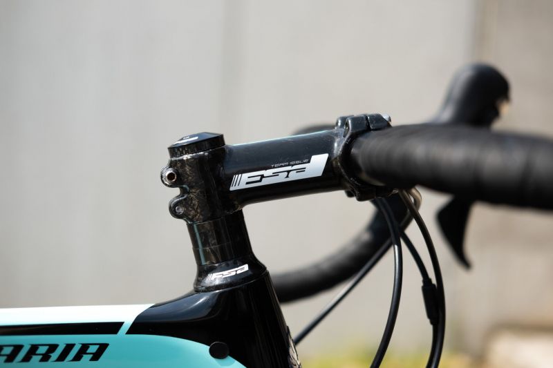 Bianchi Aria Disc vel. 55 | Shimano Ultegra R8100 | Fulcrum db 818 | stav NOVÉHO kola