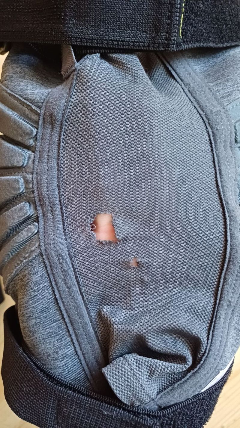 iXS chrániče kolen Carve Evo+ šedé Xl