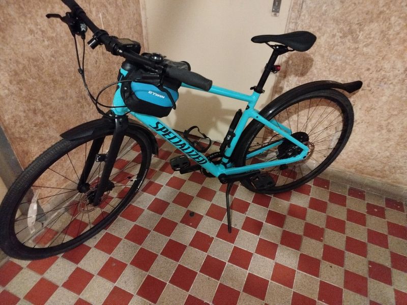 Prodám uni kolo Specialized vel M