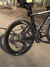 Prodám silniční kolo Canyon Aeroad CF SL 7 Disc (2021)