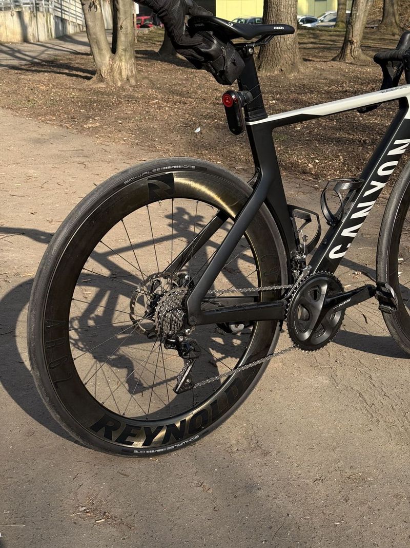 Prodám silniční kolo Canyon Aeroad CF SL 7 Disc (2021)