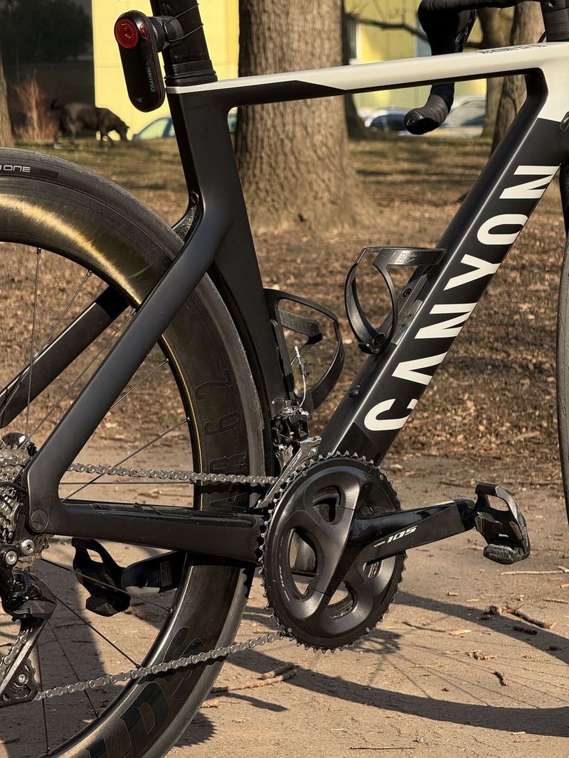 Prodám silniční kolo Canyon Aeroad CF SL 7 Disc (2021)