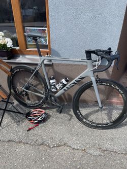 Canyon Ultimate CF SL 7 + tréninková kola Camp Scirocco 