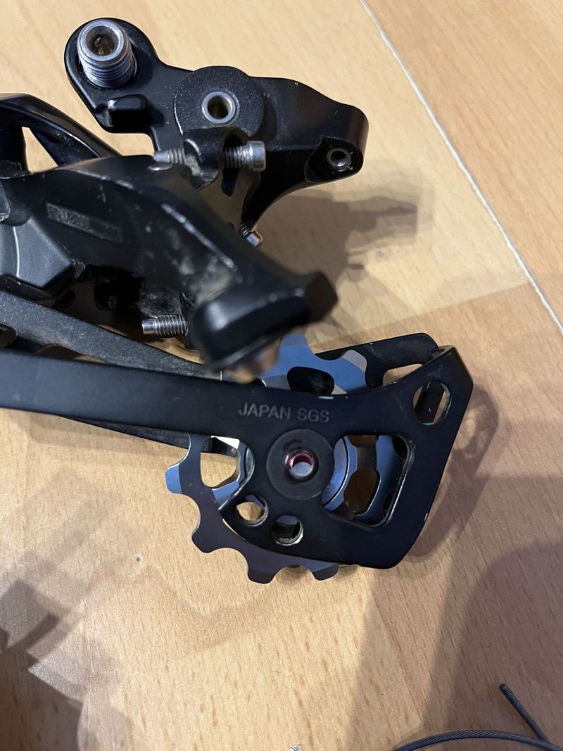 11 rychlostní XT přehazovačka + XT řazení 