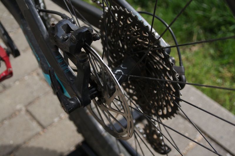 YT Industries Jeffsy 27,5" vel. M | SRAM NX 12sp | DT Swiss Spline 520 | teleskop e.thirteen