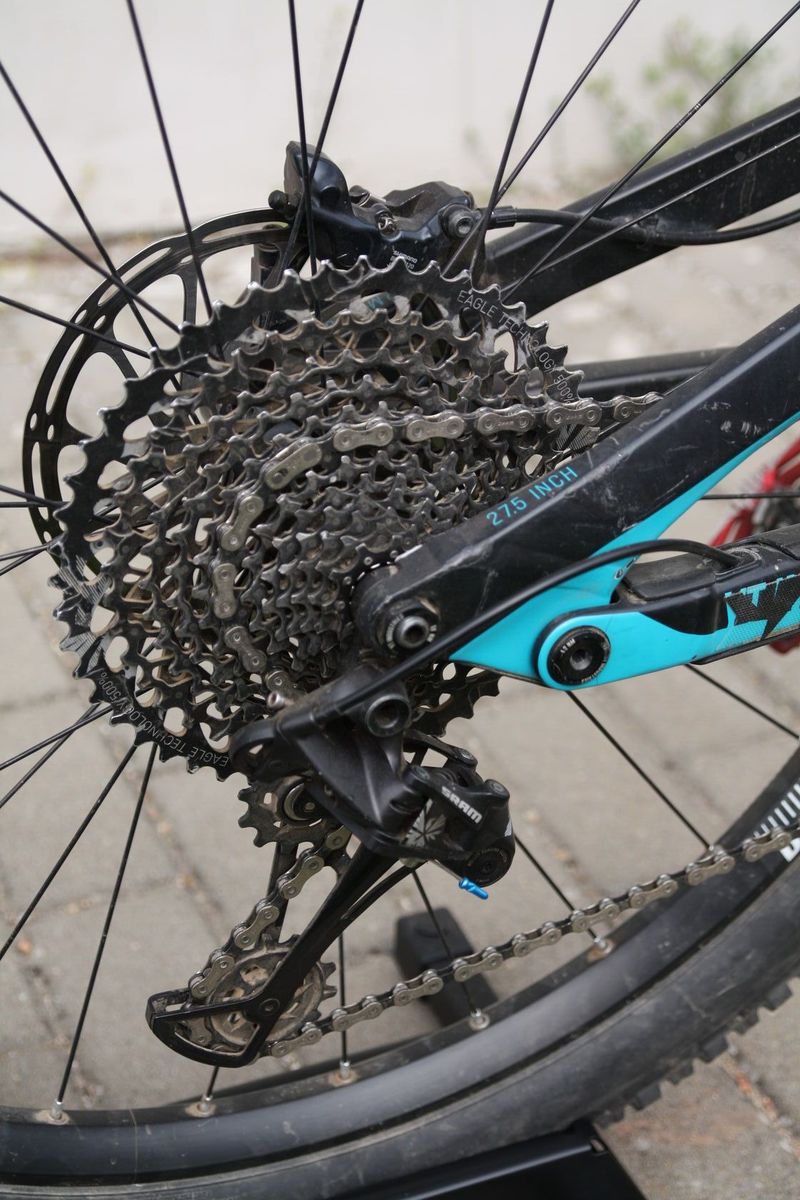 YT Industries Jeffsy 27,5" vel. M | SRAM NX 12sp | DT Swiss Spline 520 | teleskop e.thirteen
