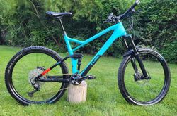 Trail bike CUBE STEREO 140 HPC RACE 27.5, karbon, upgrade na 4-píst Magura MT5