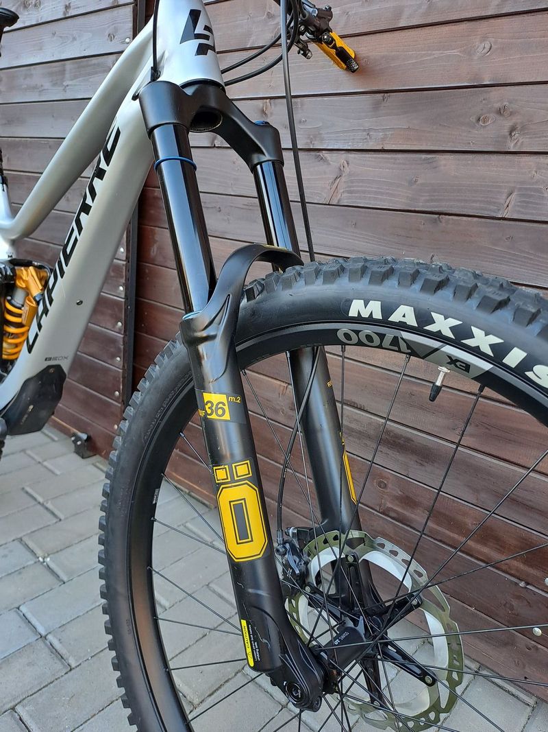 Zánovní v top stavu enduro Lapierre Spicy 7.9 / velikost M - 29er / Öhlins / Shimano XT / DtSwiss350