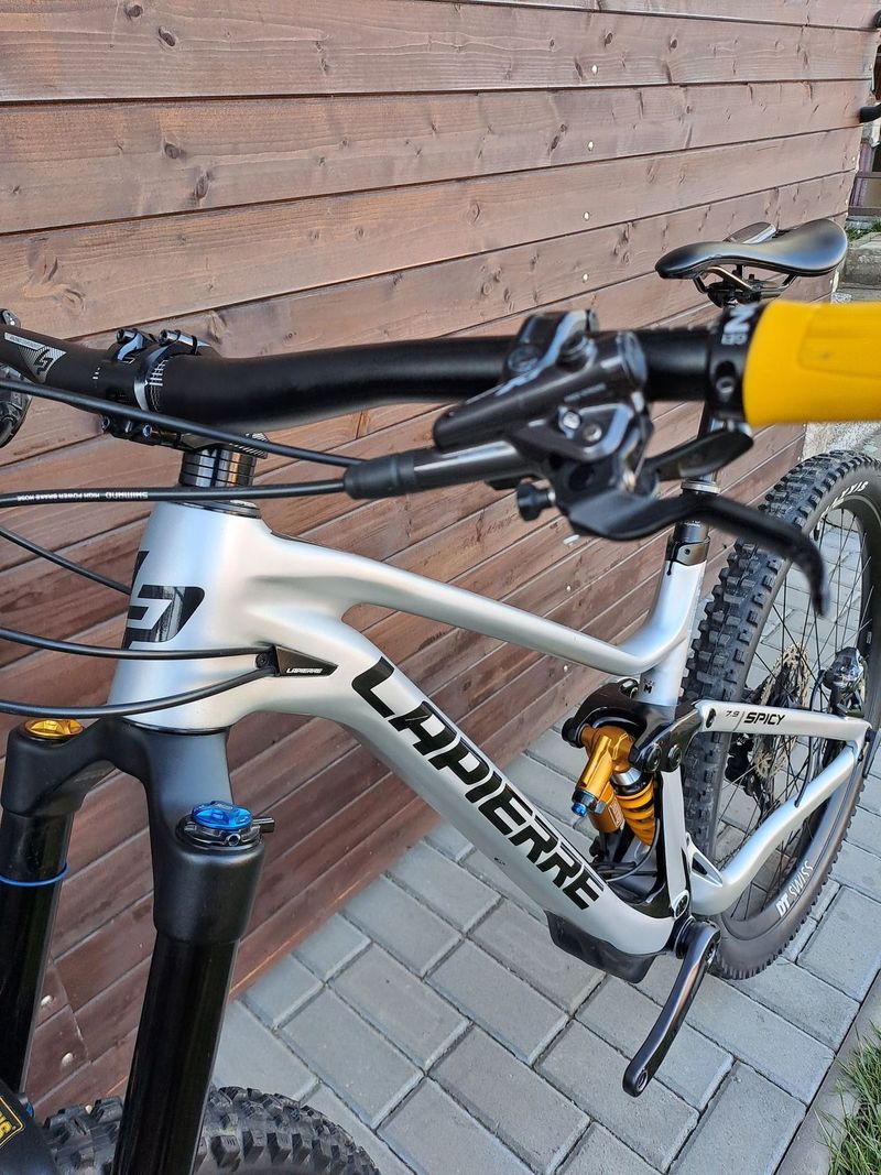 Zánovní v top stavu enduro Lapierre Spicy 7.9 / velikost M - 29er / Öhlins / Shimano XT / DtSwiss350
