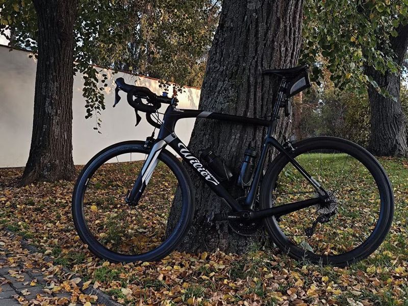 Prodám Wilier GTR 2022 s karbon koly Equator