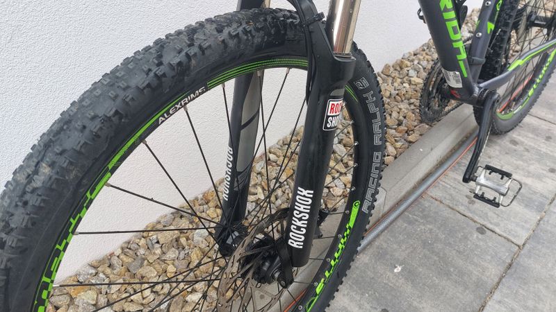 Merida Matts TFS 800 2013 horské kolo 18” M