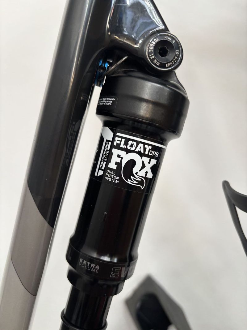 Canyon Lux World Cup CF 7 (Sram AXS)