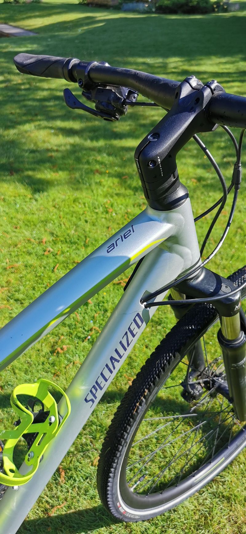 Trekingové kolo Specialized Ariel