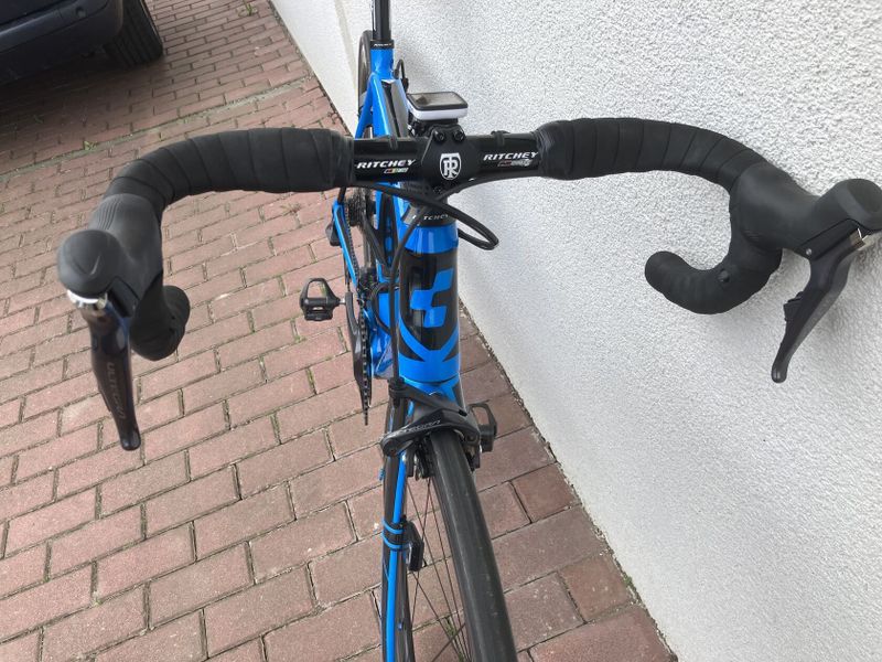 Cube Agree Carbon, 56 cm, Ultegra DI2 12 speed, DT Swiss 350 FFWD karbonové ráfky a galusky Tufo