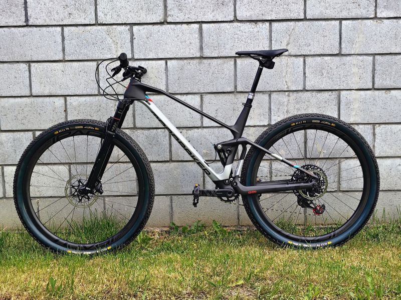 Mondraker f-podium DC carbon RR