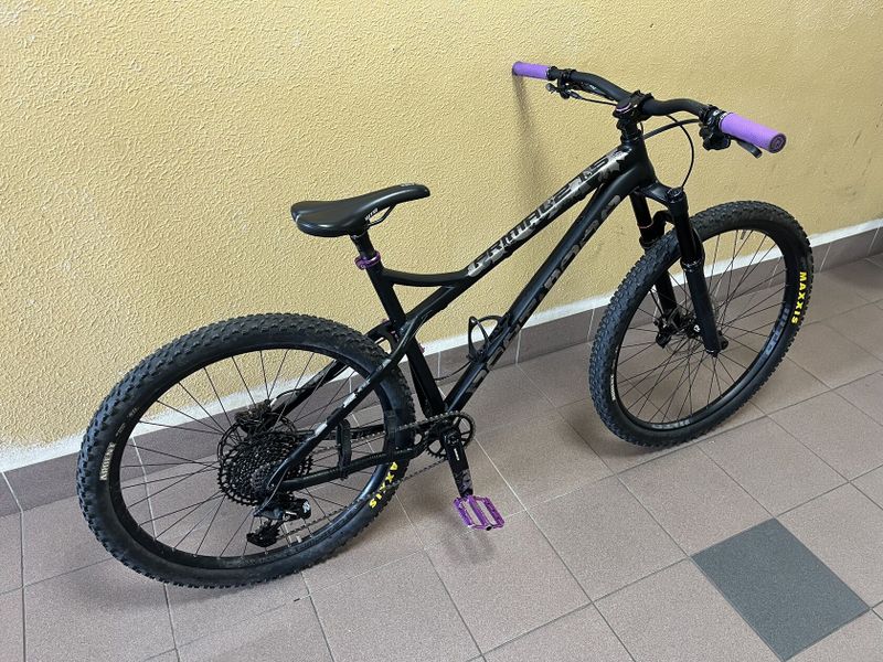 Dartmoor Primal vel. XL