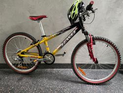málo používané dětské kolo s přehazovačkou a přesmykačem