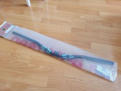 Nové E*Thirteen Race Carbon 800/35 Seafoam Red