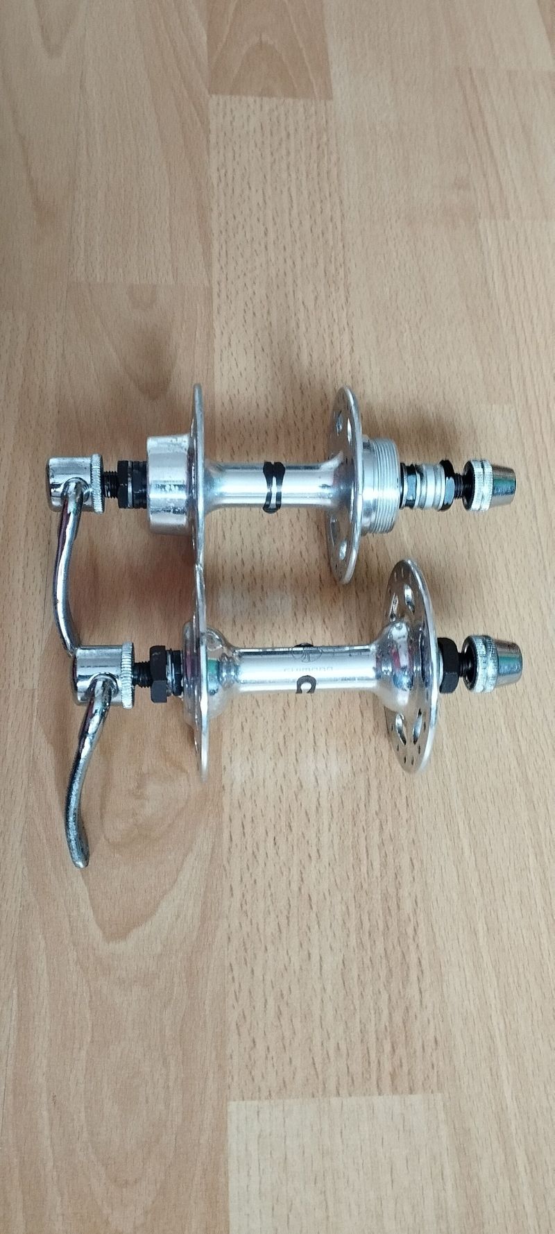 Prodám silniční náboje Shimano 600 High Flange