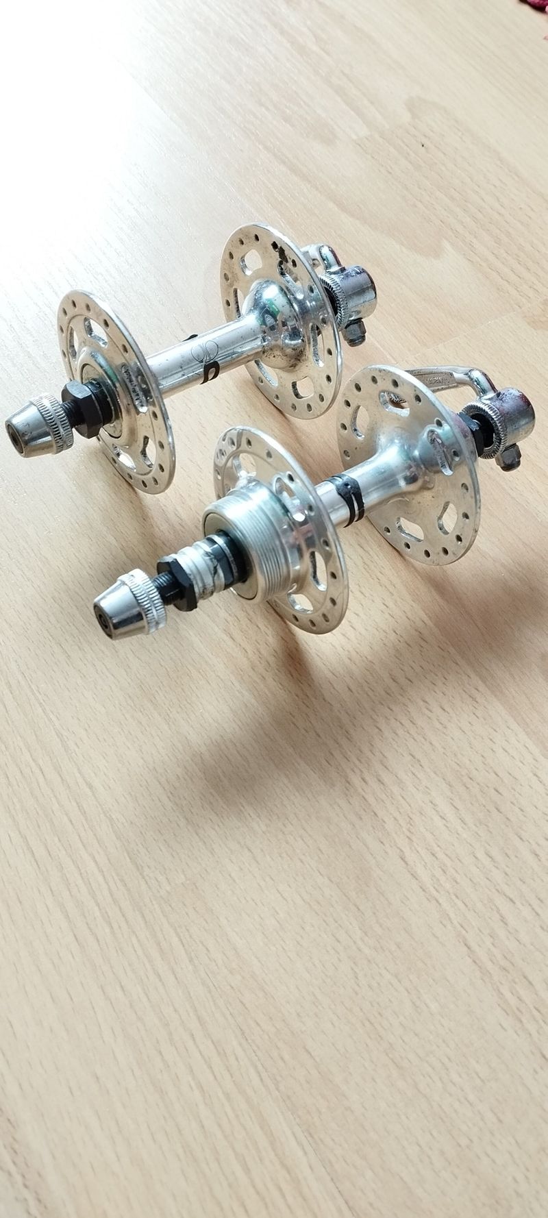 Prodám silniční náboje Shimano 600 High Flange