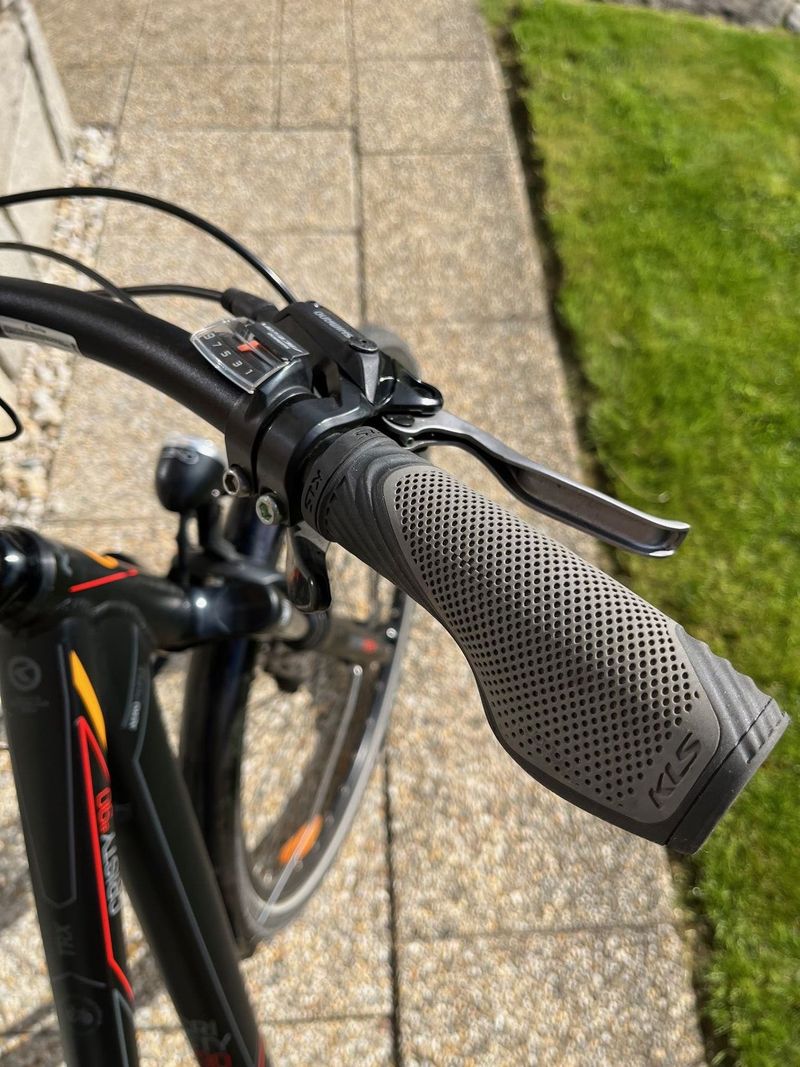 Elektrokolo se sníženým rámem a motorem Shimano Steps