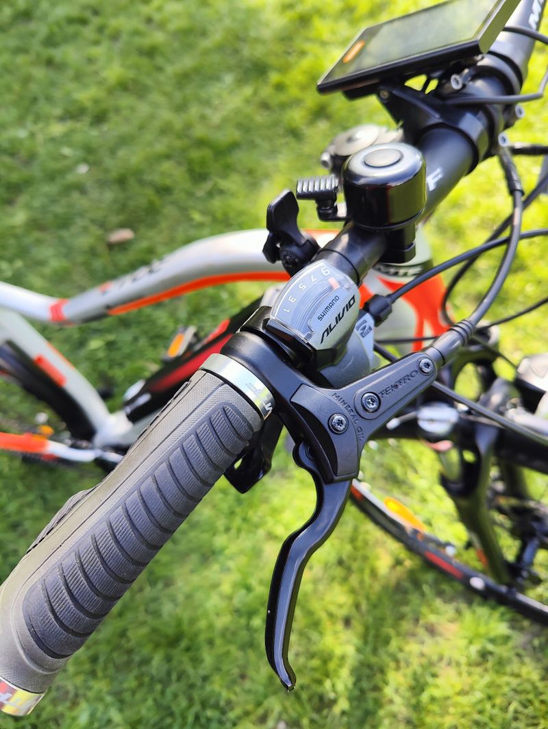 Dámské krosové elektrokolo MTF Road 7.0, kola 29" 