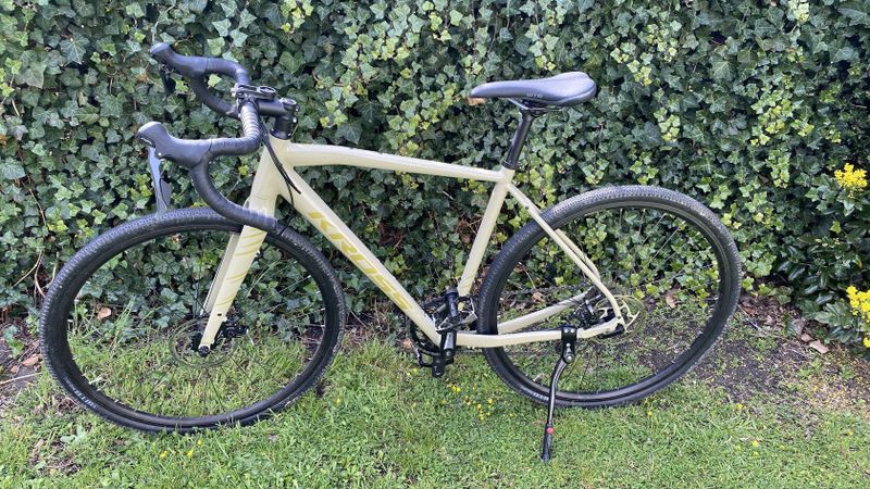 Gravel kolo KROSS 1.0 M + dárek