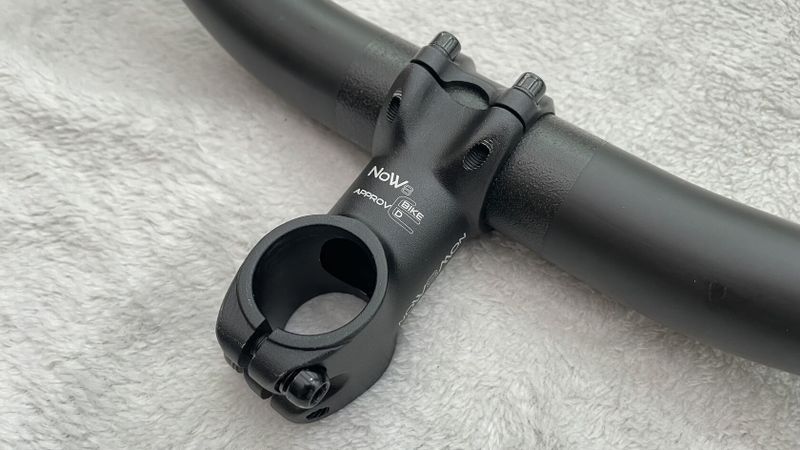 Now8 řidítka carbon + představec AL