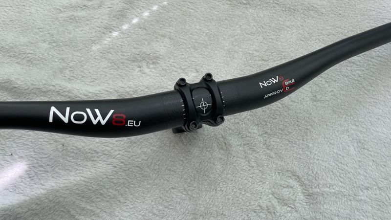 Now8 řidítka carbon + představec AL