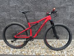 Specialized epic comp carbon. 