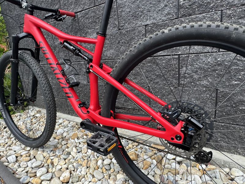 Specialized epic comp carbon. 