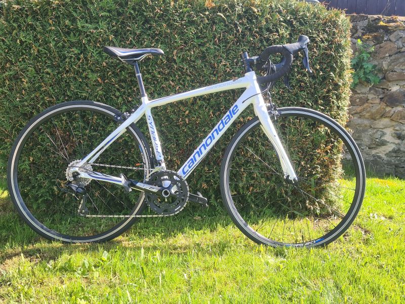 Dámská silnička Cannondale Synapse