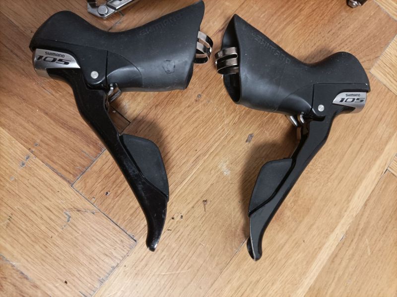 Sada Shimano 105+kola mavic aksium