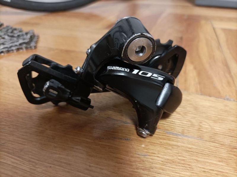 Sada Shimano 105+kola mavic aksium