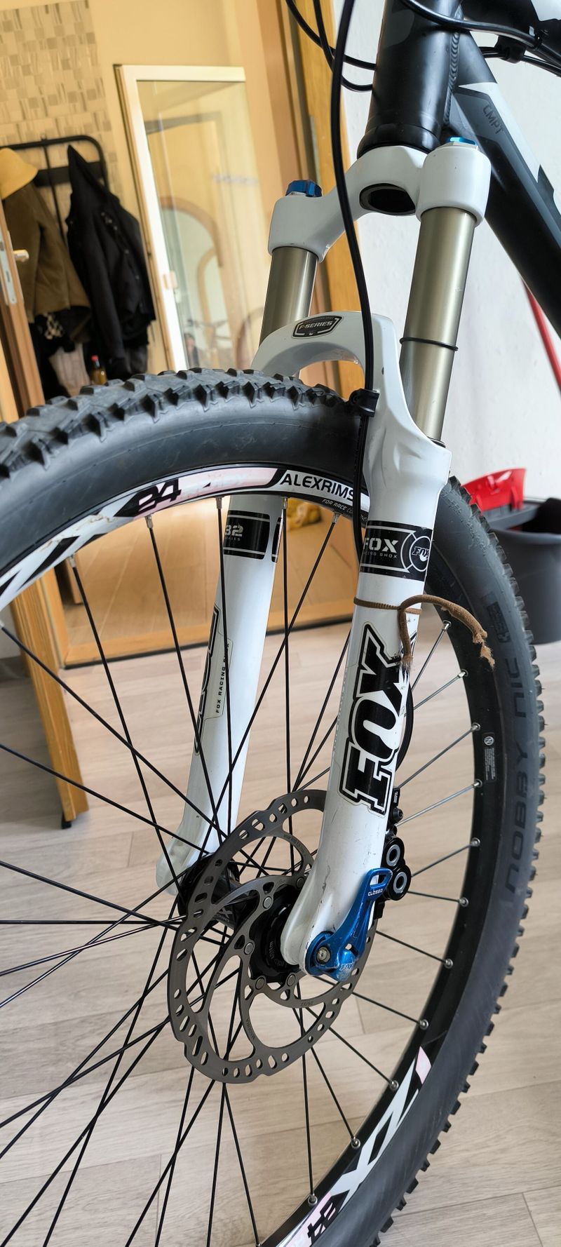 Fox 32 f series 26" 20cm tapered hlava