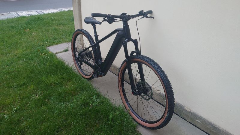 Cube reaction hybrid SL, 750