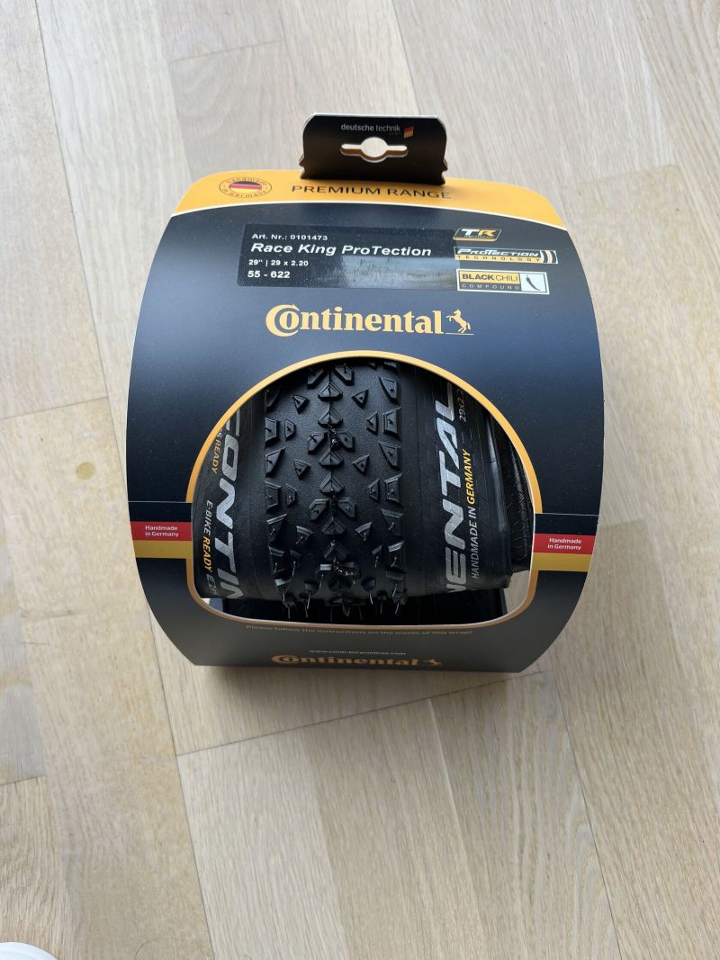 1ks MTB Continental Race King 29x2.2, ProTection, Black Chilli, Tubeless ready