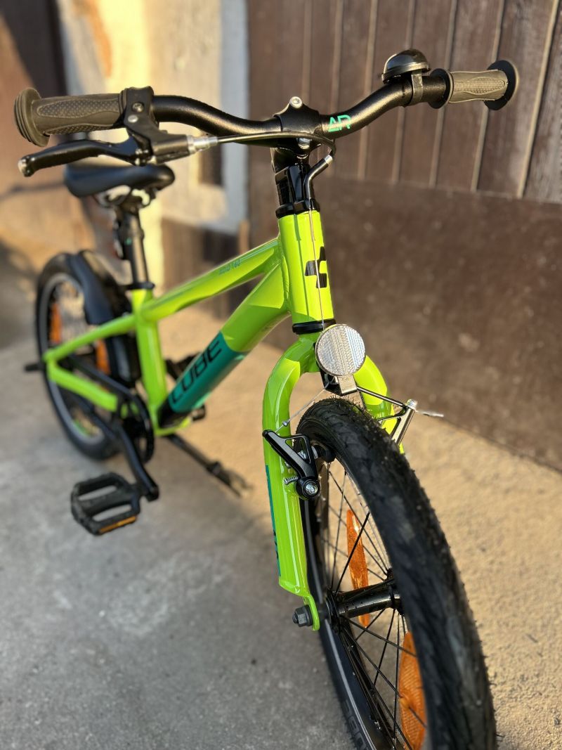 Cube Acid 160,velikost 16",váha 7,4kg