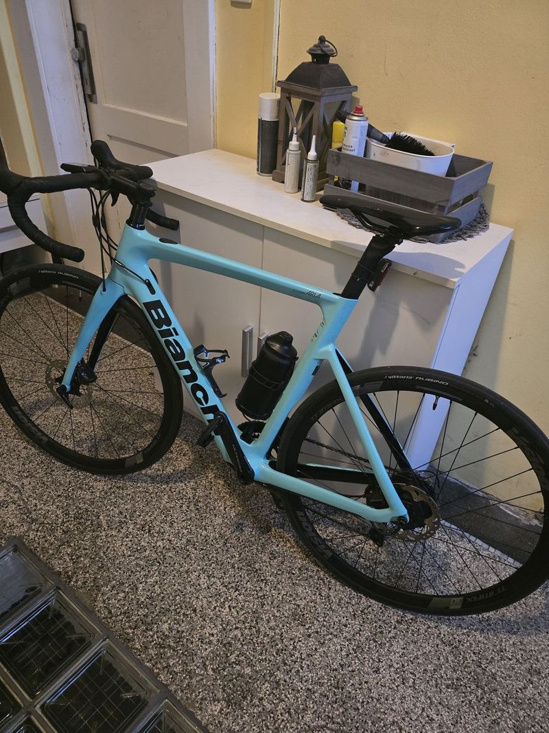 Bianchi Aria e-road